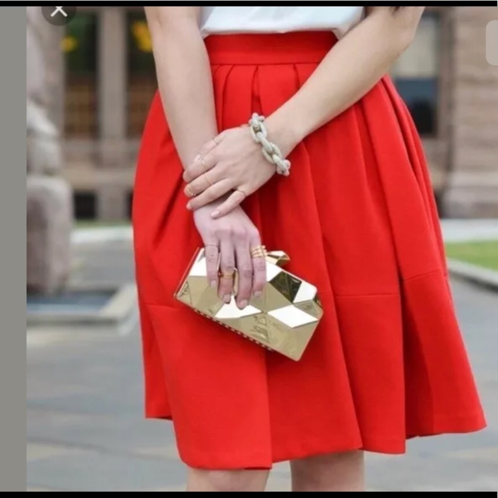 Banana Republic Red Full Pleated Skirt Size 6 - Picture 1 of 5